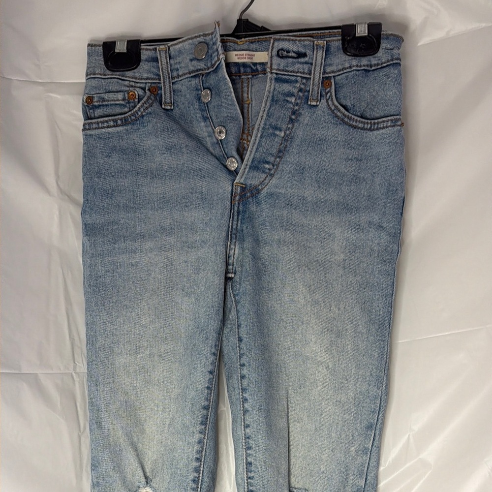 Levi's Wedgie Straight (cropped high rise) Jeans - Picture 2 of 5